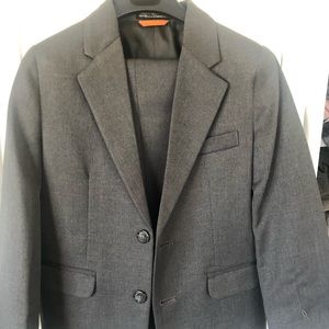 Boys gray size 7 suit worn once to First Communion